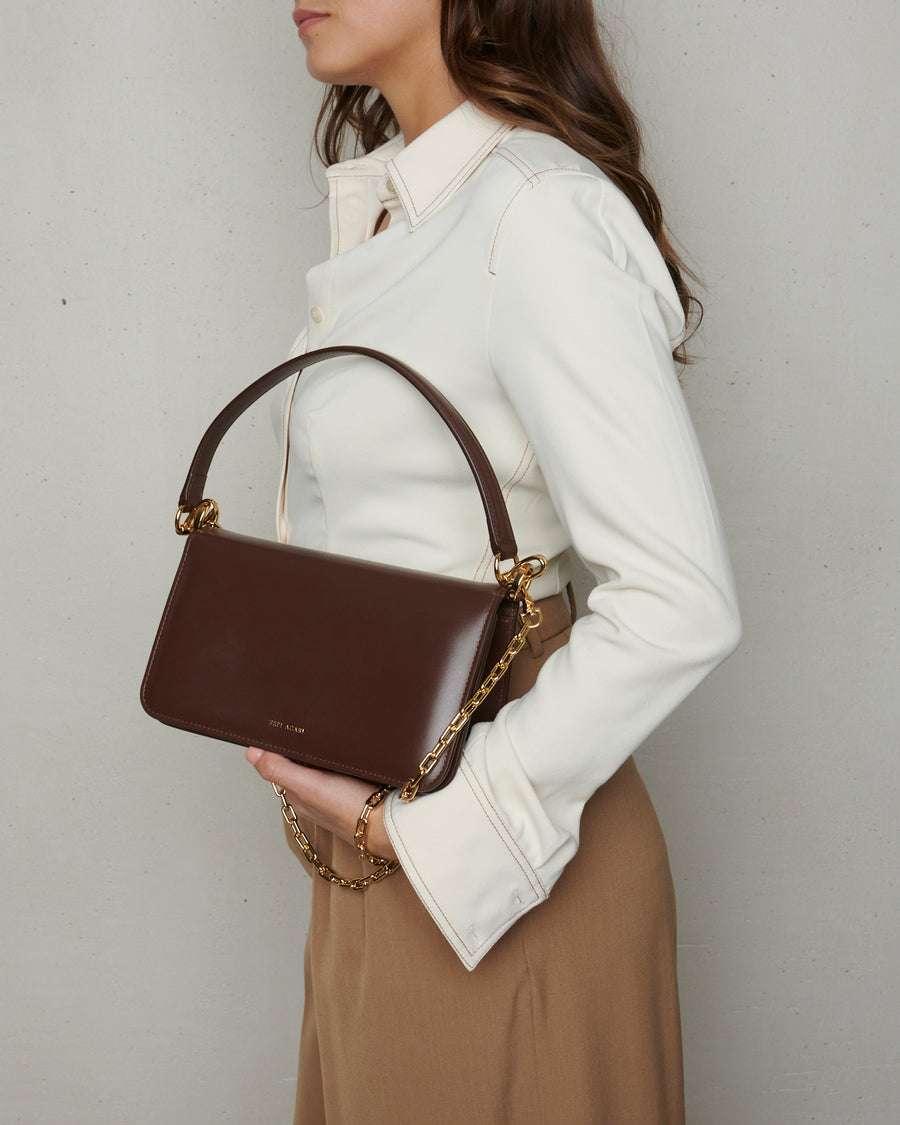 Alba in Marrone